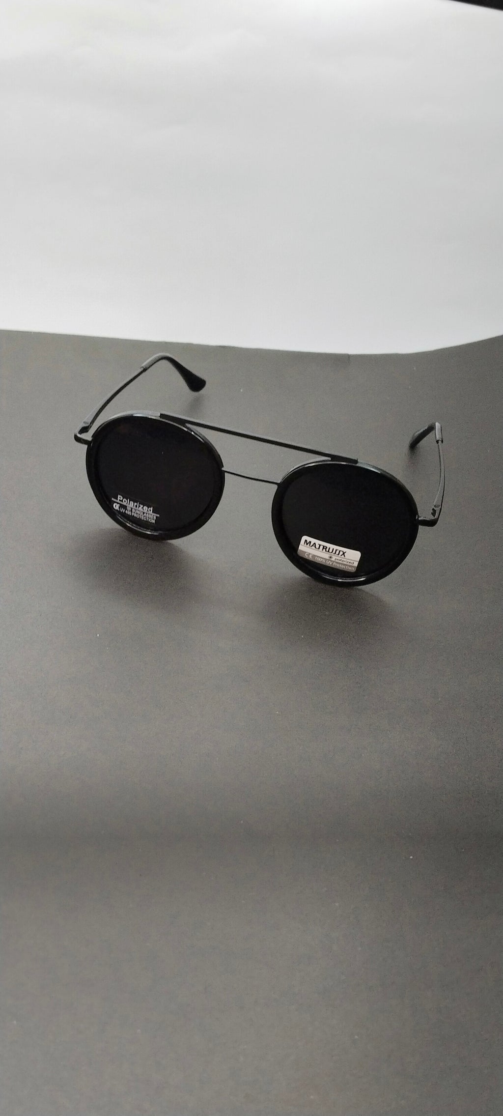 Nova Black Round Polarized UV Sunglasses