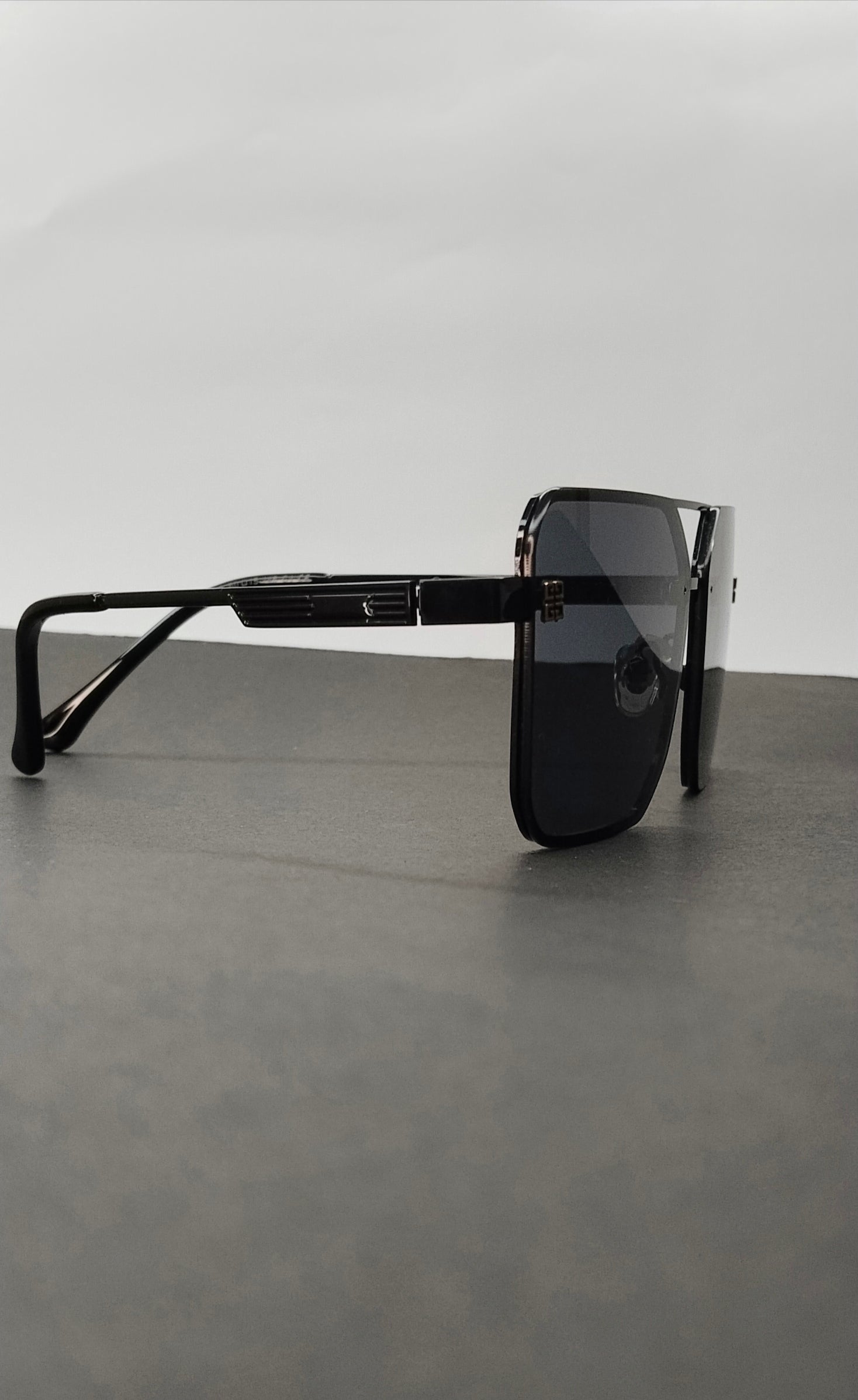 Matte Black Rimless Geometric Aviator Sunglasses