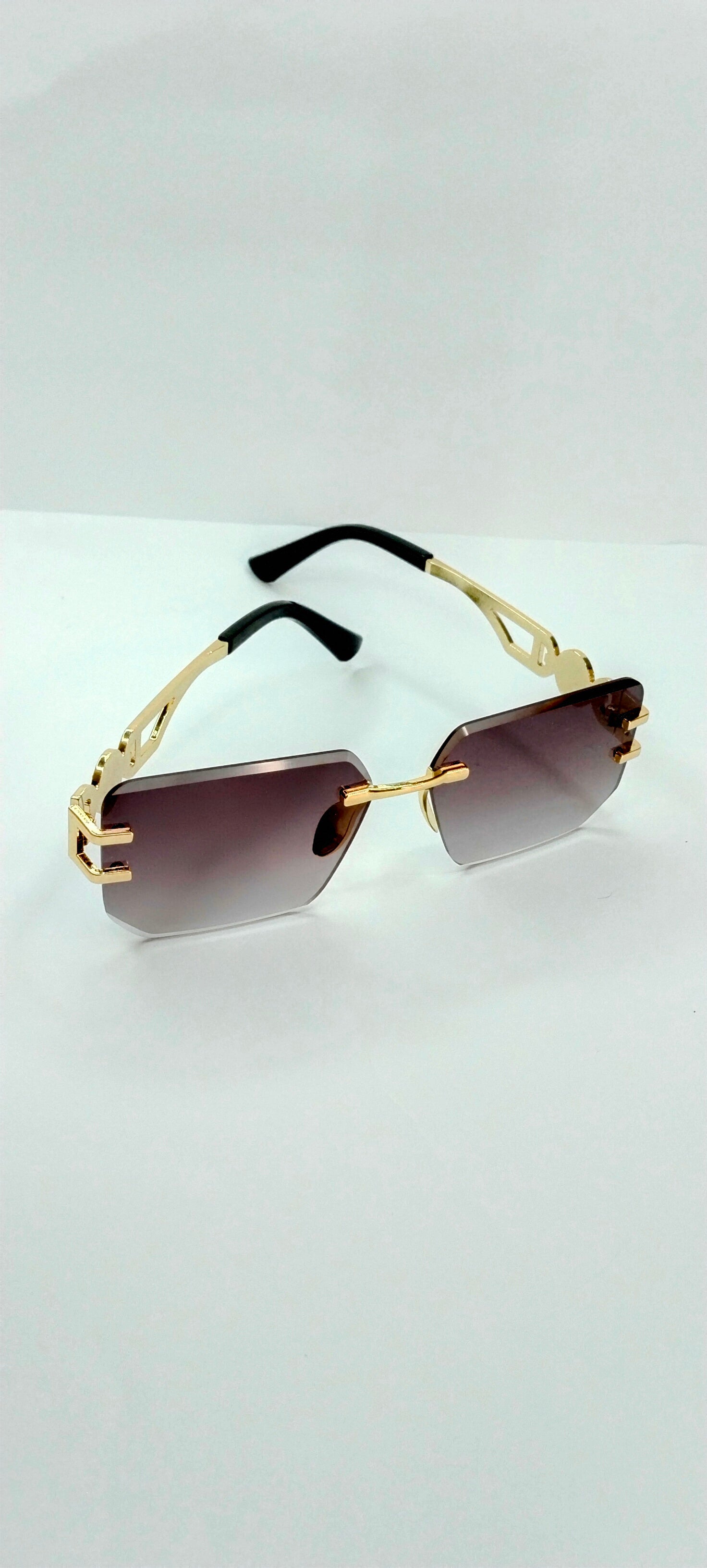 Nova Geometric Rimless Sunglasses