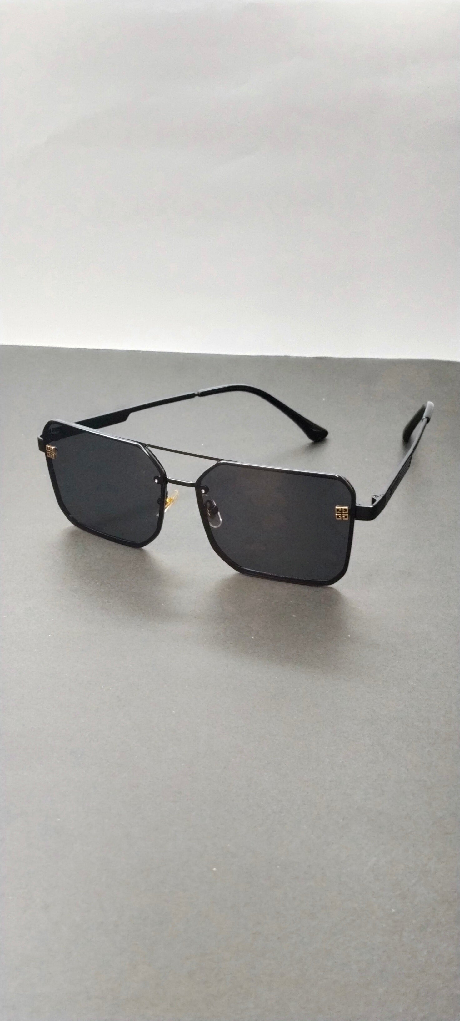 Matte Black Rimless Geometric Aviator Sunglasses