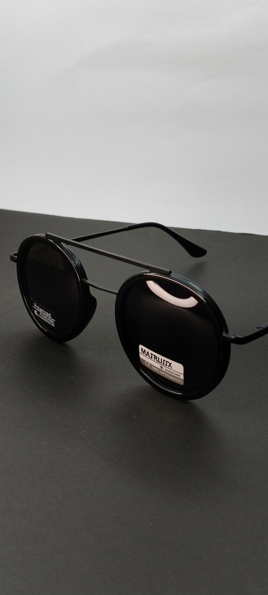 Nova Black Round Polarized UV Sunglasses