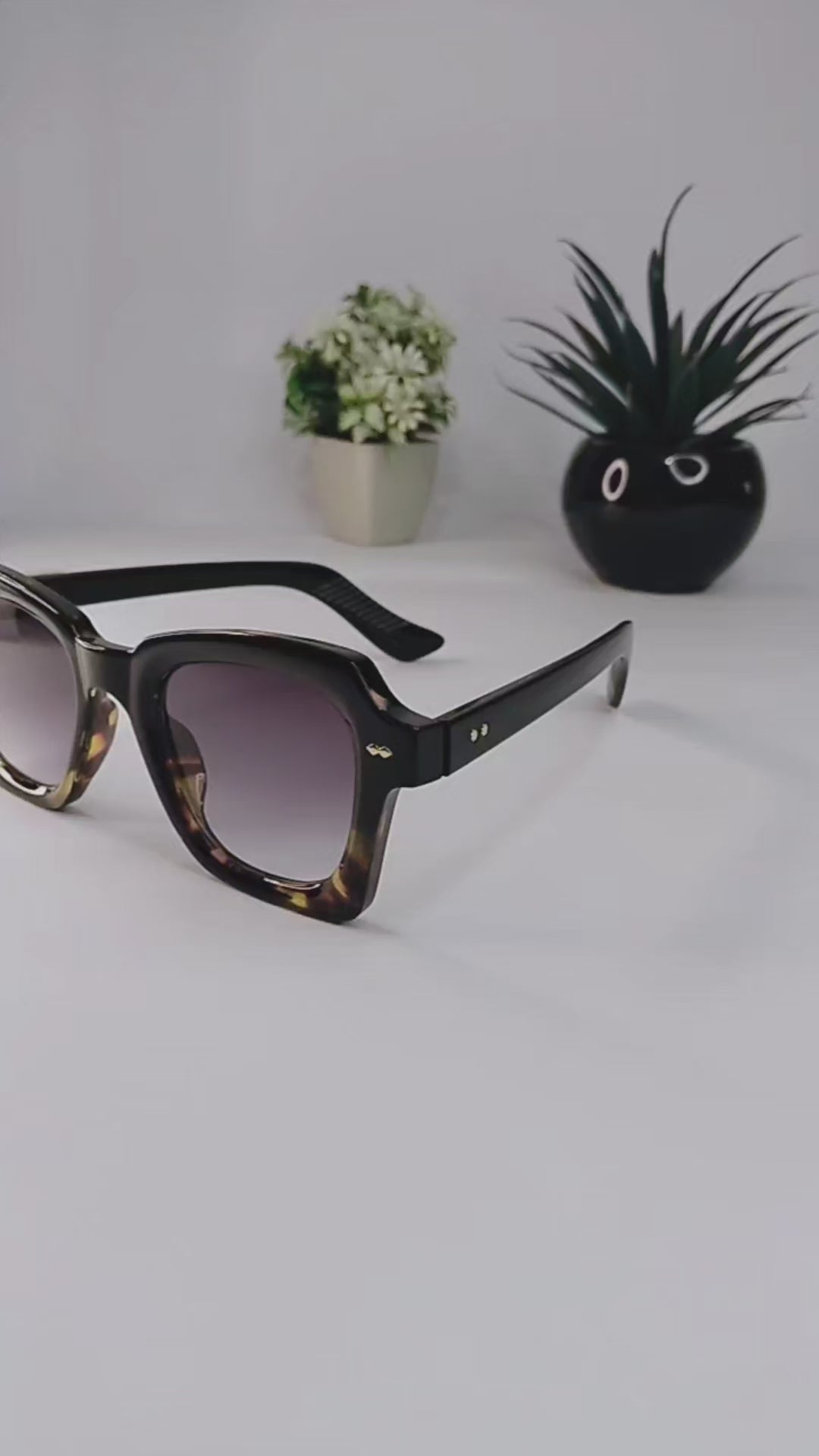Studio 70 Noir